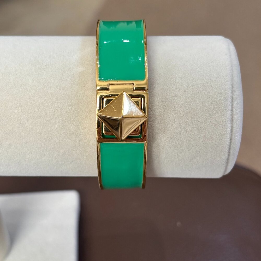 Kate Spade New York Classic Hinged Turn Lock Pyramid Bangle Bracelet